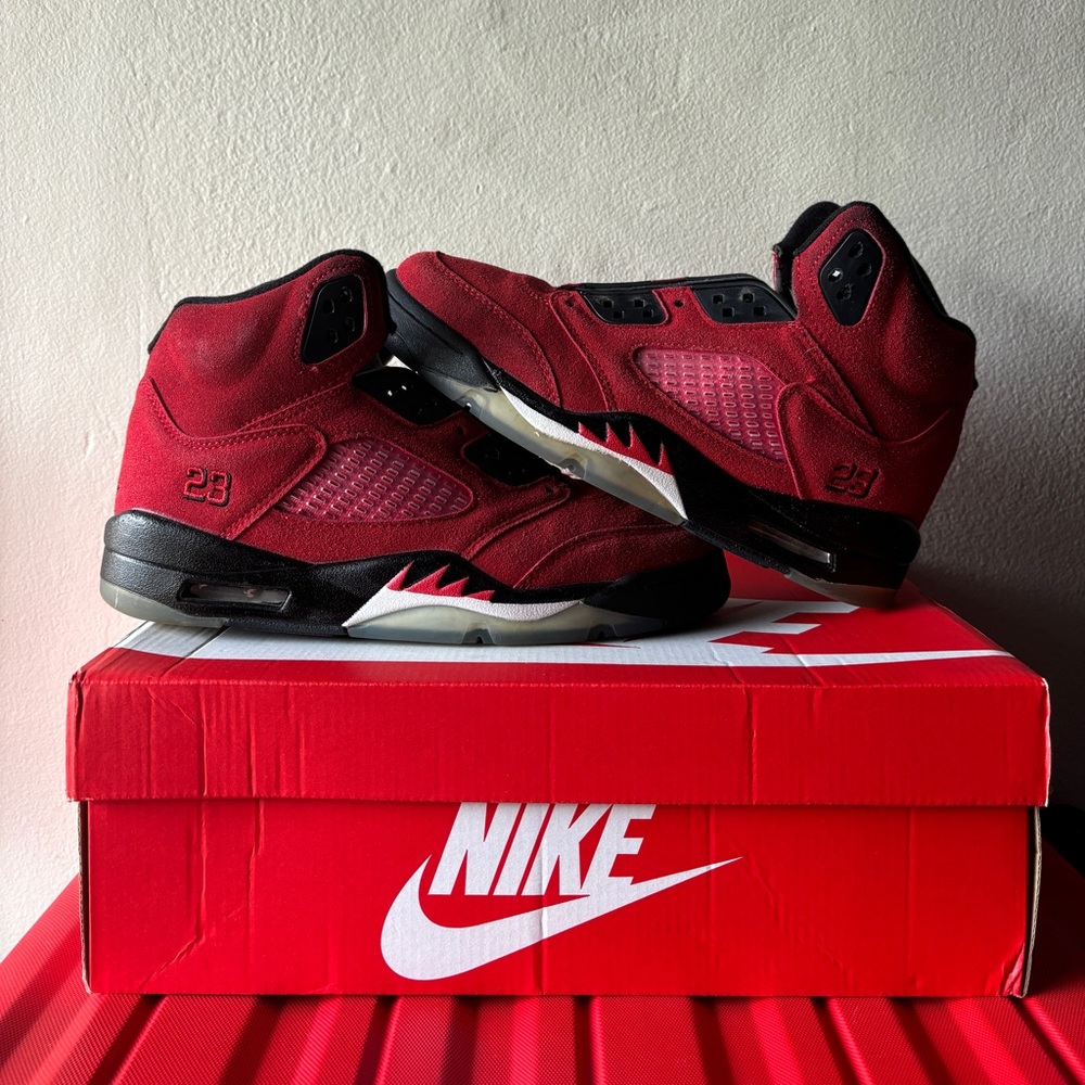 Air Jordan 5 retro “Raging Bull”